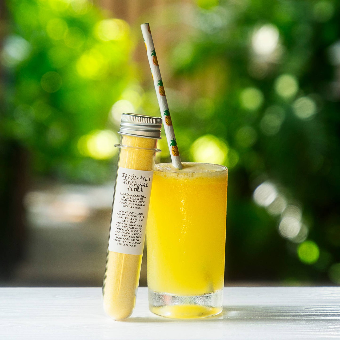 Cocktail Mix Shots: Spicy Strawberry Margarita