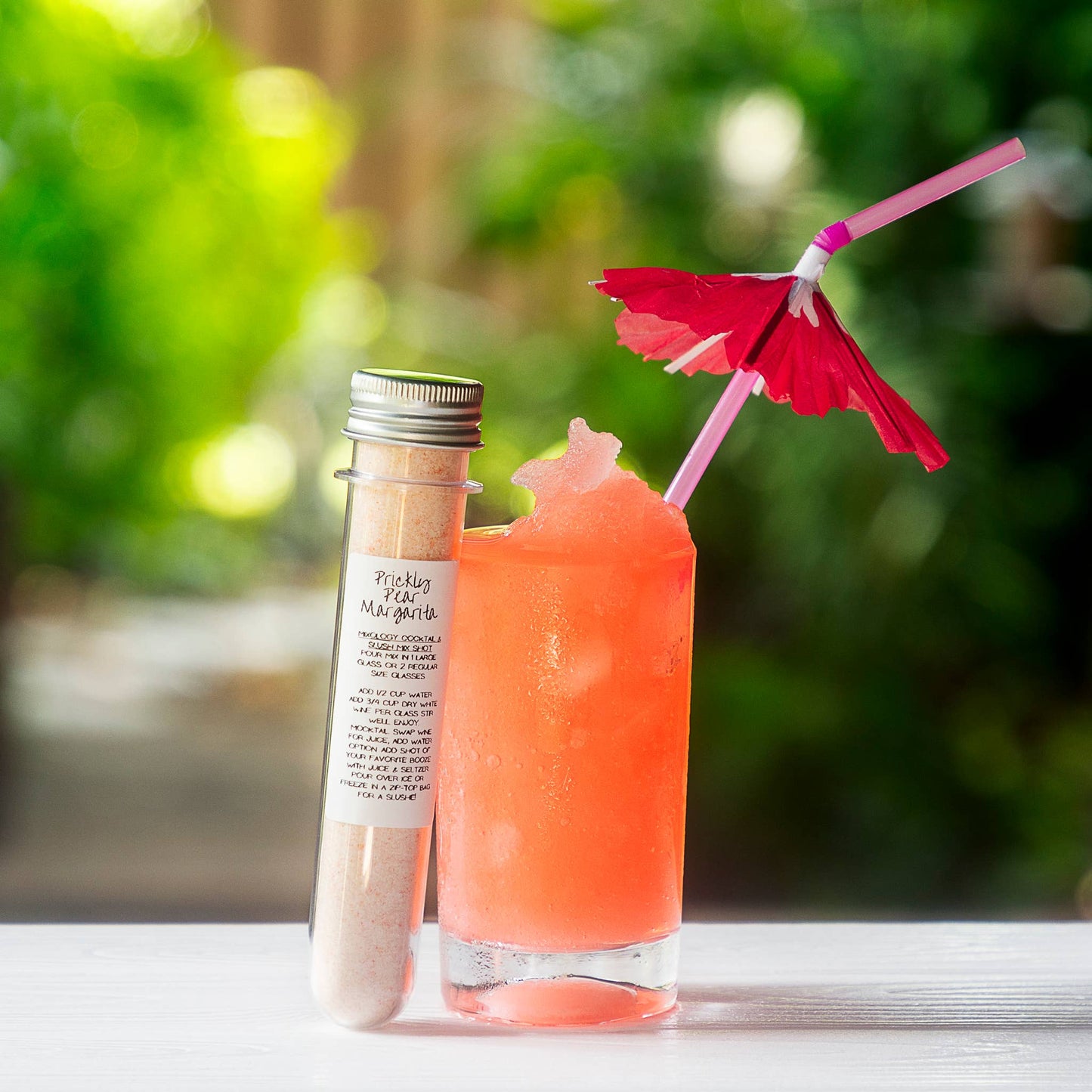 Cocktail Mix Shots: Spicy Strawberry Margarita