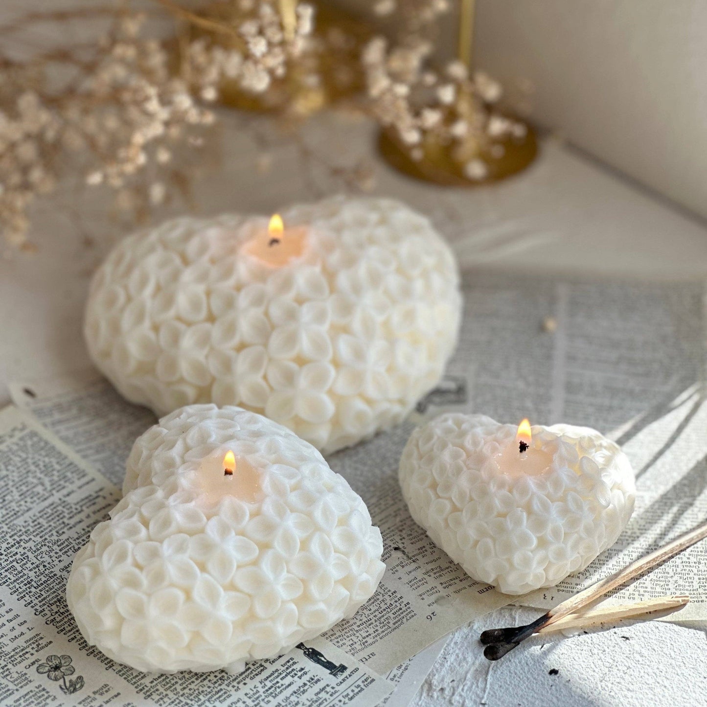 Flower Love Shaped Candle: Ivory/Undyed / Medium